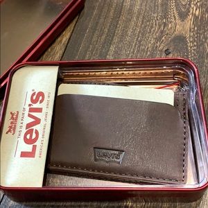 Brand new Levi’s leather card holder